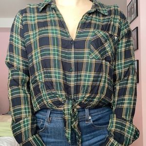 Guess tie-front plaid crop top size L